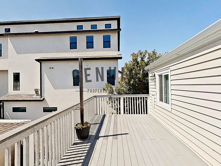 1008 England St — Photo 26