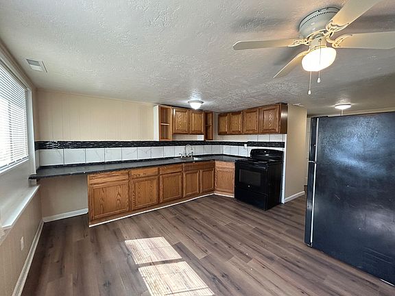 4th image of 472 New Haven Ave