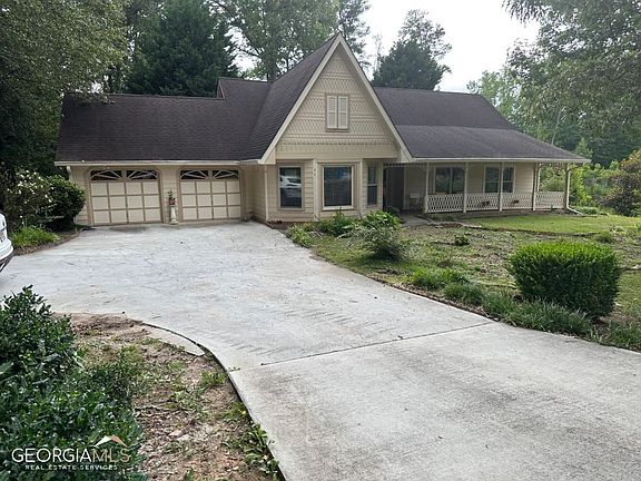 2nd image of 4922 Tilly Mill Rd