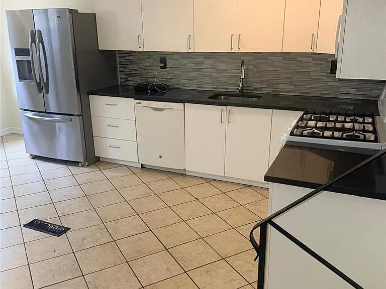 780 Mohawk St — Photo 5
