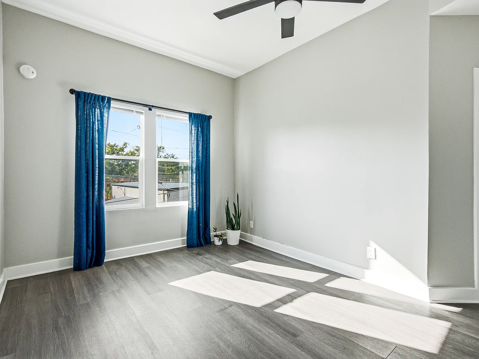 2 bed, 1200 sqft, $1,195 — Photo 3
