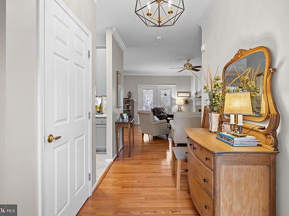 4th image of 11 Tara Ln