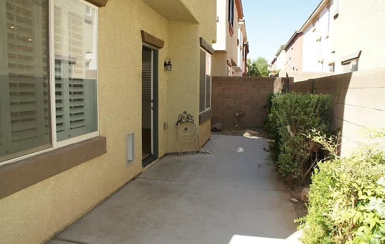 5010 Whispy Breeze Ave — Photo 5