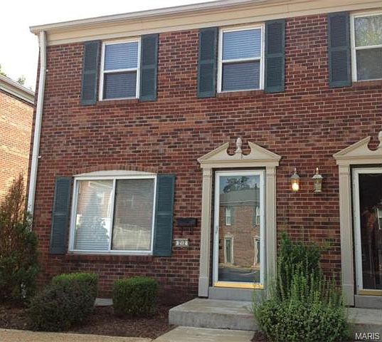 1st image of 212 Charmers Ct