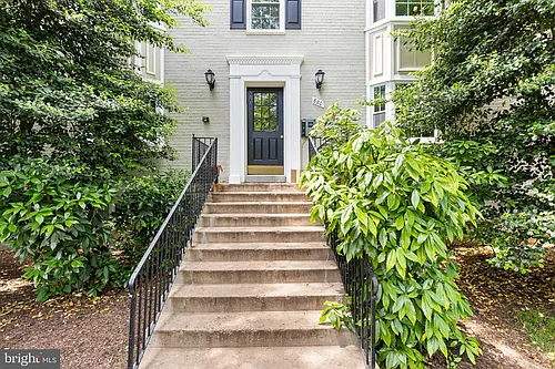 820 S Arlington Mill Dr #3-201 Photo 1