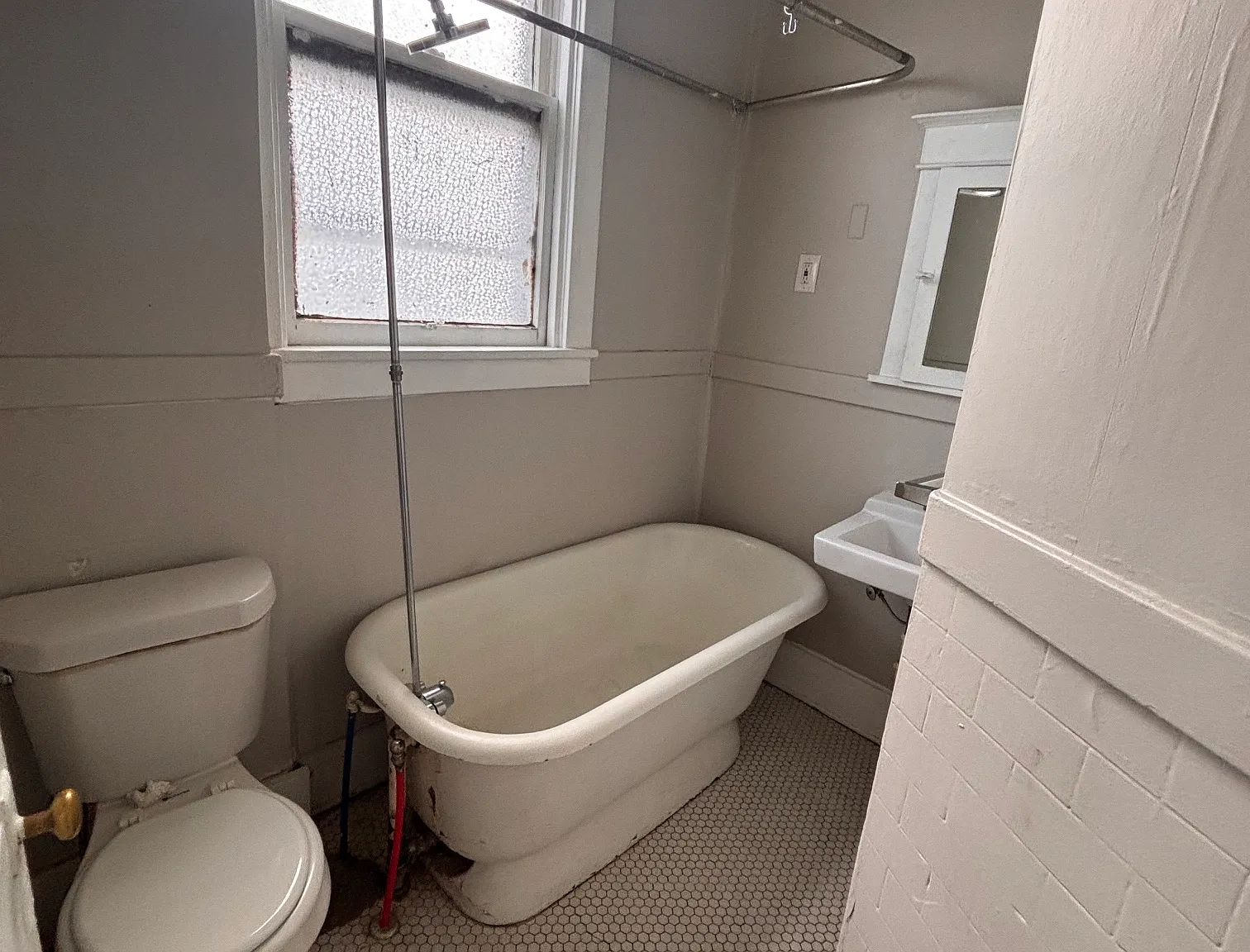 3 bed, 1000 sqft, $1,200 — Photo 4