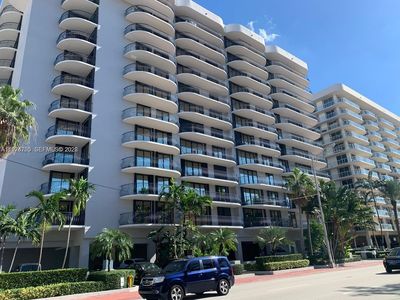 8877 Collins Ave APT 506, Surfside, FL, 33154