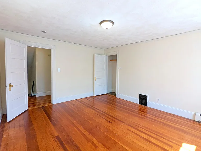 15 Hill St #3 — Photo 7