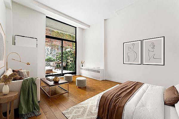 1st image of 210 E 22nd St APT 2c