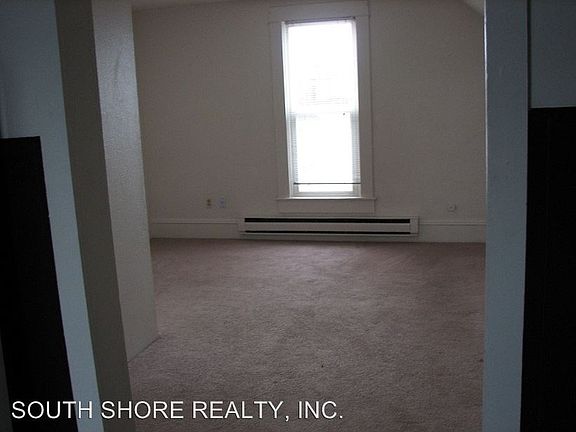 4th image of 803 1/2 Monroe St