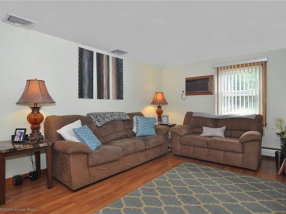 3rd image of 25 S Brookside Ave