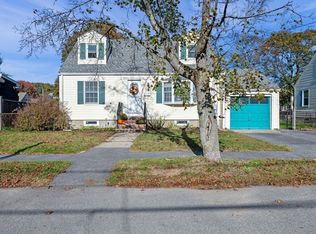 41 Dexter St, Peabody, MA 01960