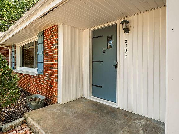 4th image of 2134 E Crestview Street