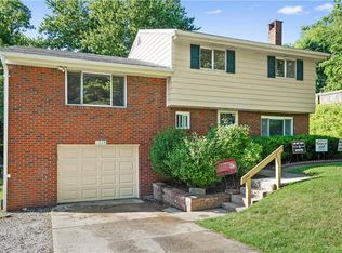 1239 Penhurst Dr, McKeesport, PA 15135