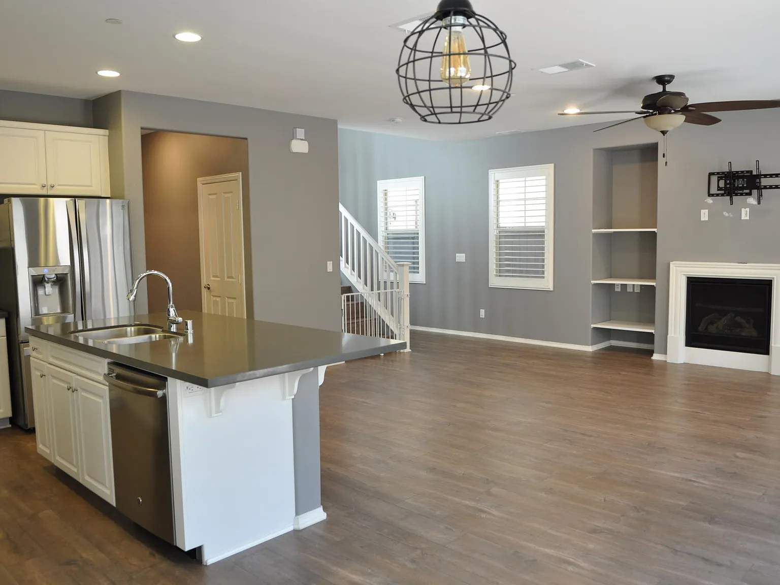 1124 Cherry Tree Ln — Photo 4