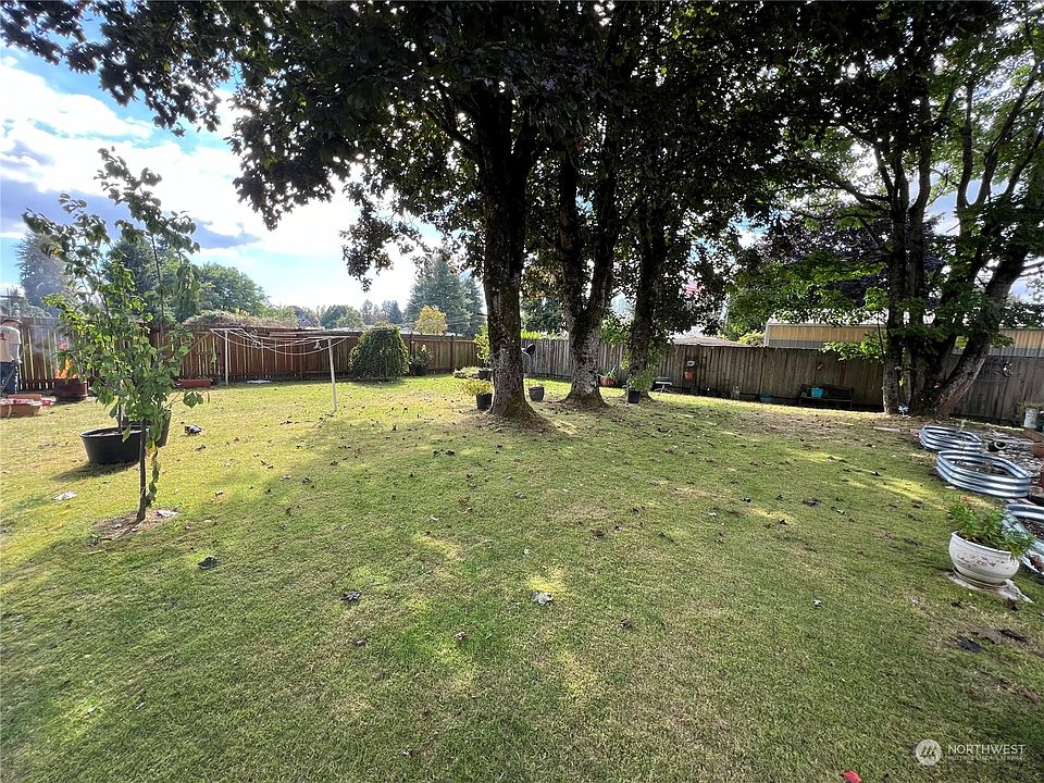 2nd image of 4032 128th Street NE