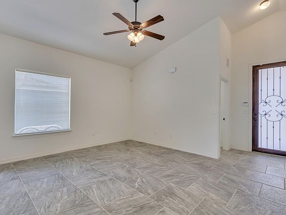 3rd image of 249 Bancroft Dr