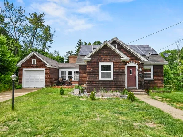 59 Abbott St, Gardner, MA 01440