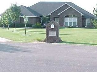 33 NW Pecan Valley Dr, Lawton, OK 73505