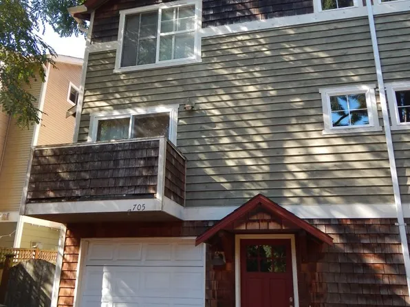 2705 NE 123rd St, Seattle, WA 98125