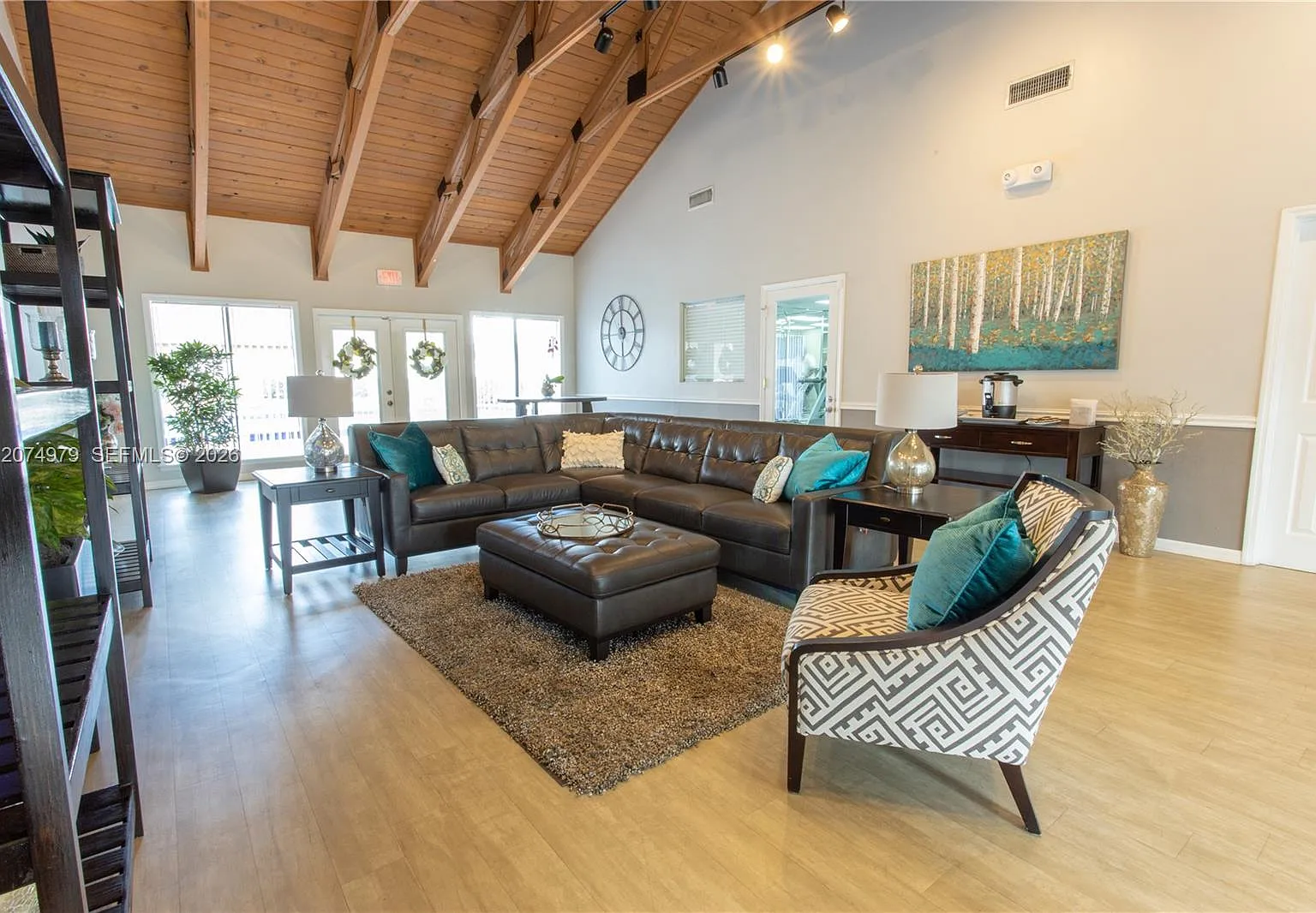 1 bed, 1.0 bath, 697 sqft, $1,270 — Photo 3
