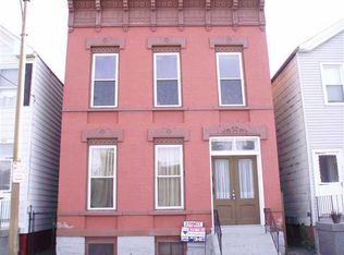 548 2nd St, Troy, NY 12180