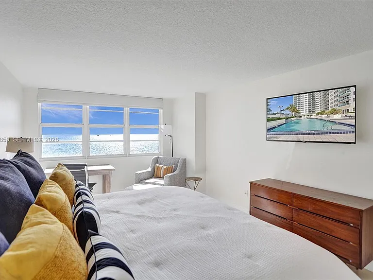 6917 Collins Ave #915 — Photo 20