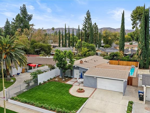 2nd image of 22941 Valerio St