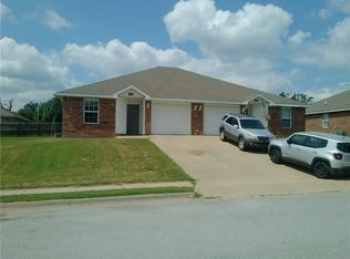 243 Graystone Cir, Centerton, AR 72719