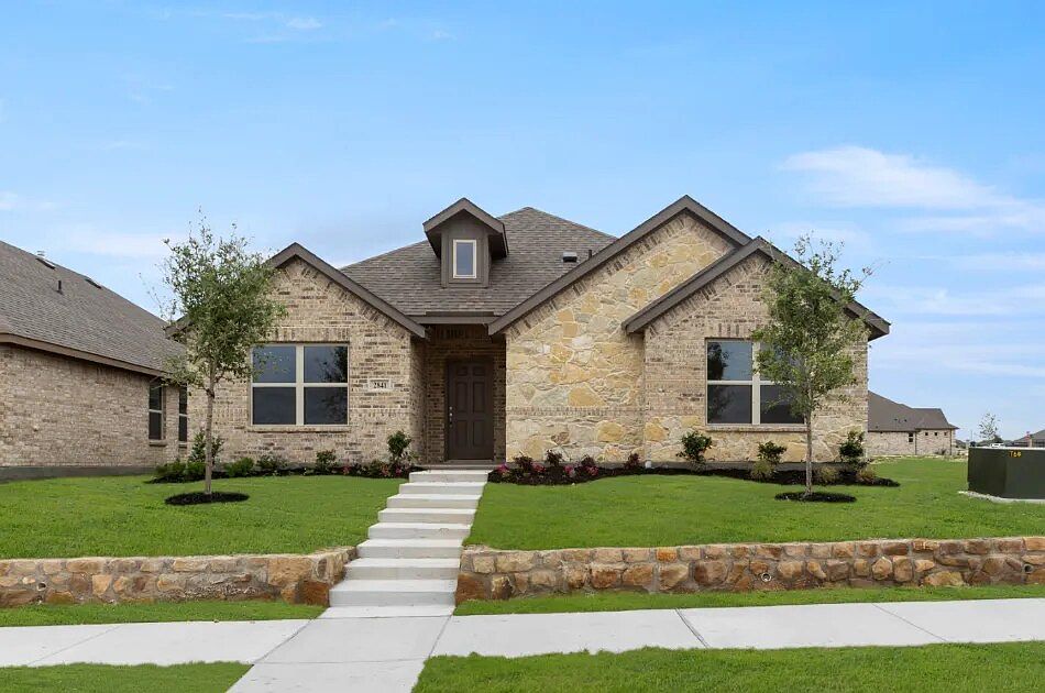 1st image of 2841 Hay Ln