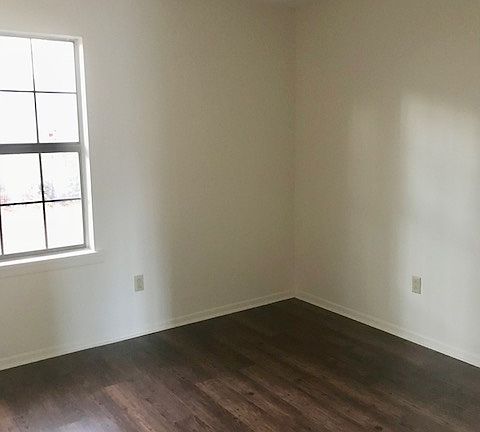 5th image of 109 W Westridge Dr APT A
