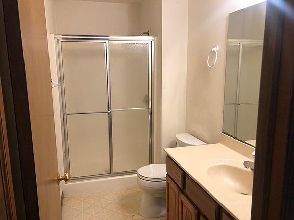 3rd image of 275 Woodlawn Dr