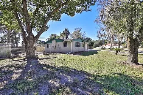 7250 Cedar Point Dr — Photo 2