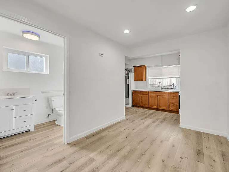 135.5 Carmel Ave #A — Photo 12