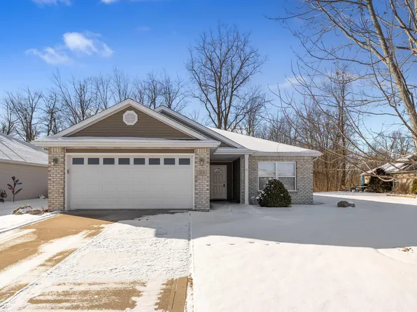 213 Coronet St, Angola, IN 46703