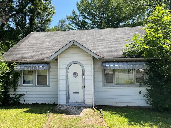 523 Harrison Ave, Franklin, NC 28734