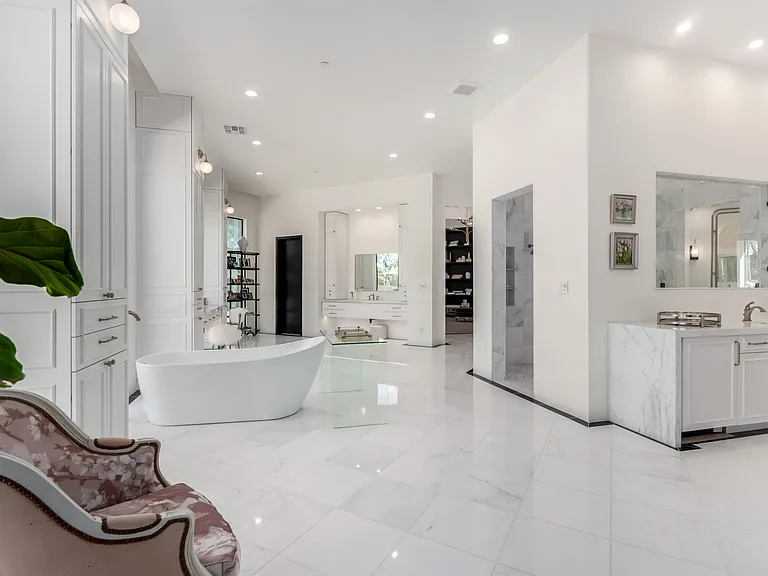 N 65th Pl — Photo 6