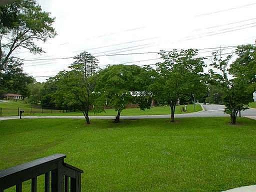 3rd image of 43 Joans Ct
