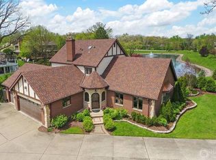 710 Brougham Ln, Oak Brook, IL 60523