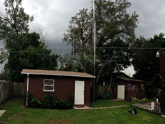 3rd image of 4611 E Poinsettia Ave