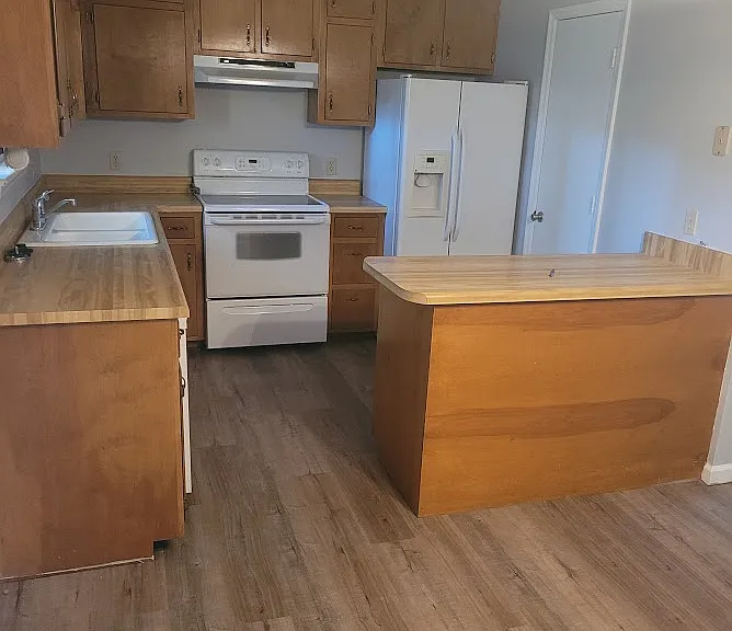 3327 Sedona Rd — Photo 3