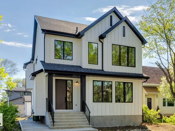 9023 90th St NW, Edmonton, AB T6C 3L8