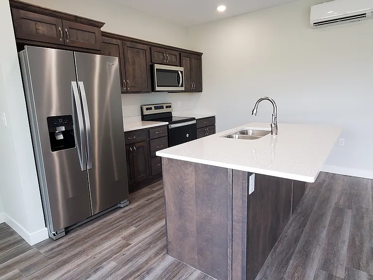 715 Lake Shore Dr NE #104 — Photo 14