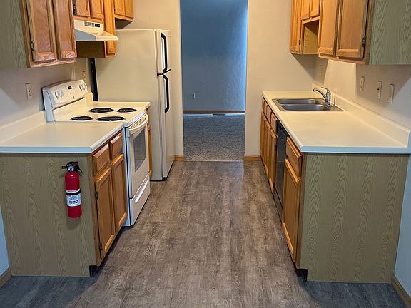 4th image of 11702 Parkway Dr #11708