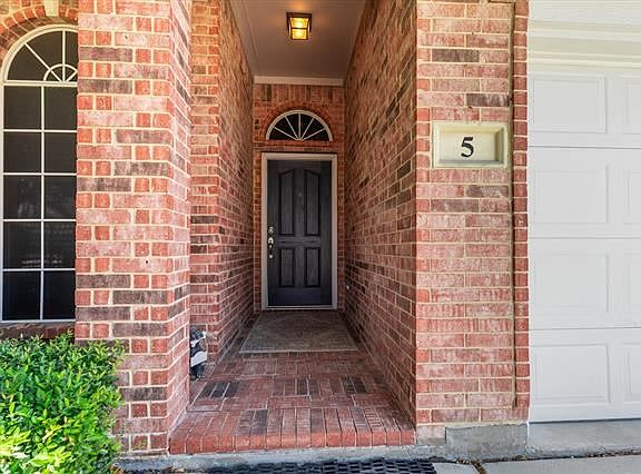 2nd image of 5 Lucas Ln