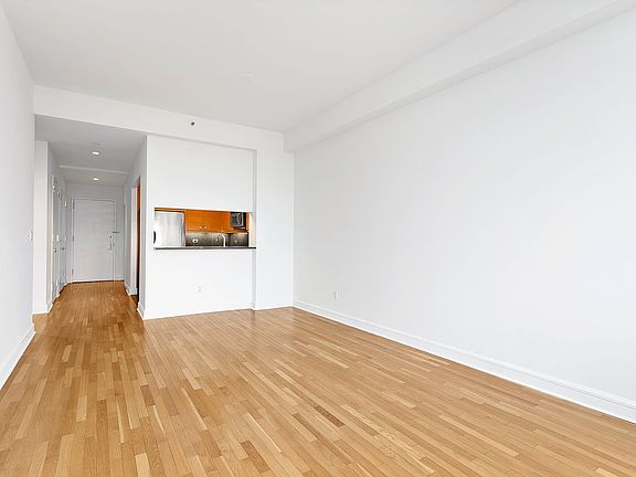 4th image of 120 Riverside Blvd APT 4L