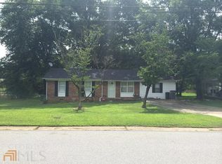 25 Crestview Cir, Carrollton, GA 30117