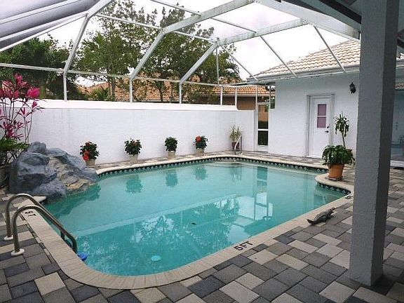 4th image of 6073 Golf Villas Dr