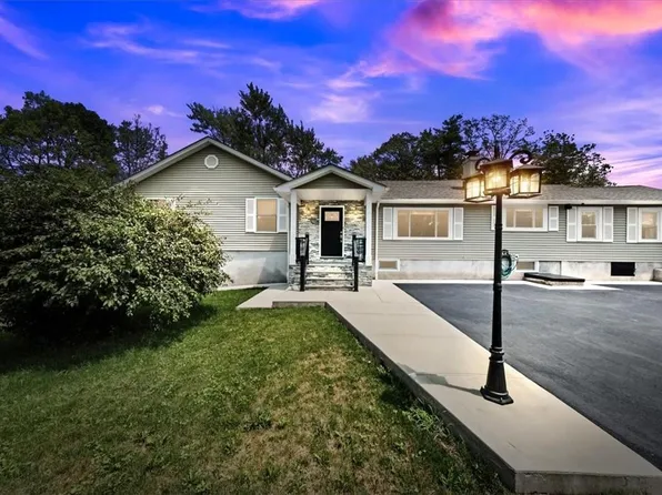 17 Brook Trail W, Wurtsboro, NY 12790