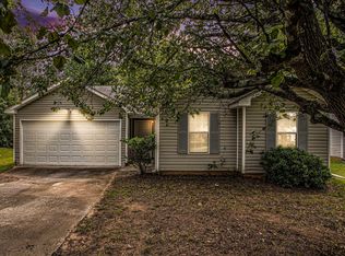 5425 Salem Springs Dr, Lithonia, GA 30038